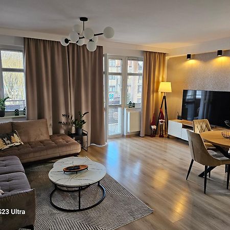 Apartament W Centrum Z Widokiem Na Jeziorko ケントシン エクステリア 写真