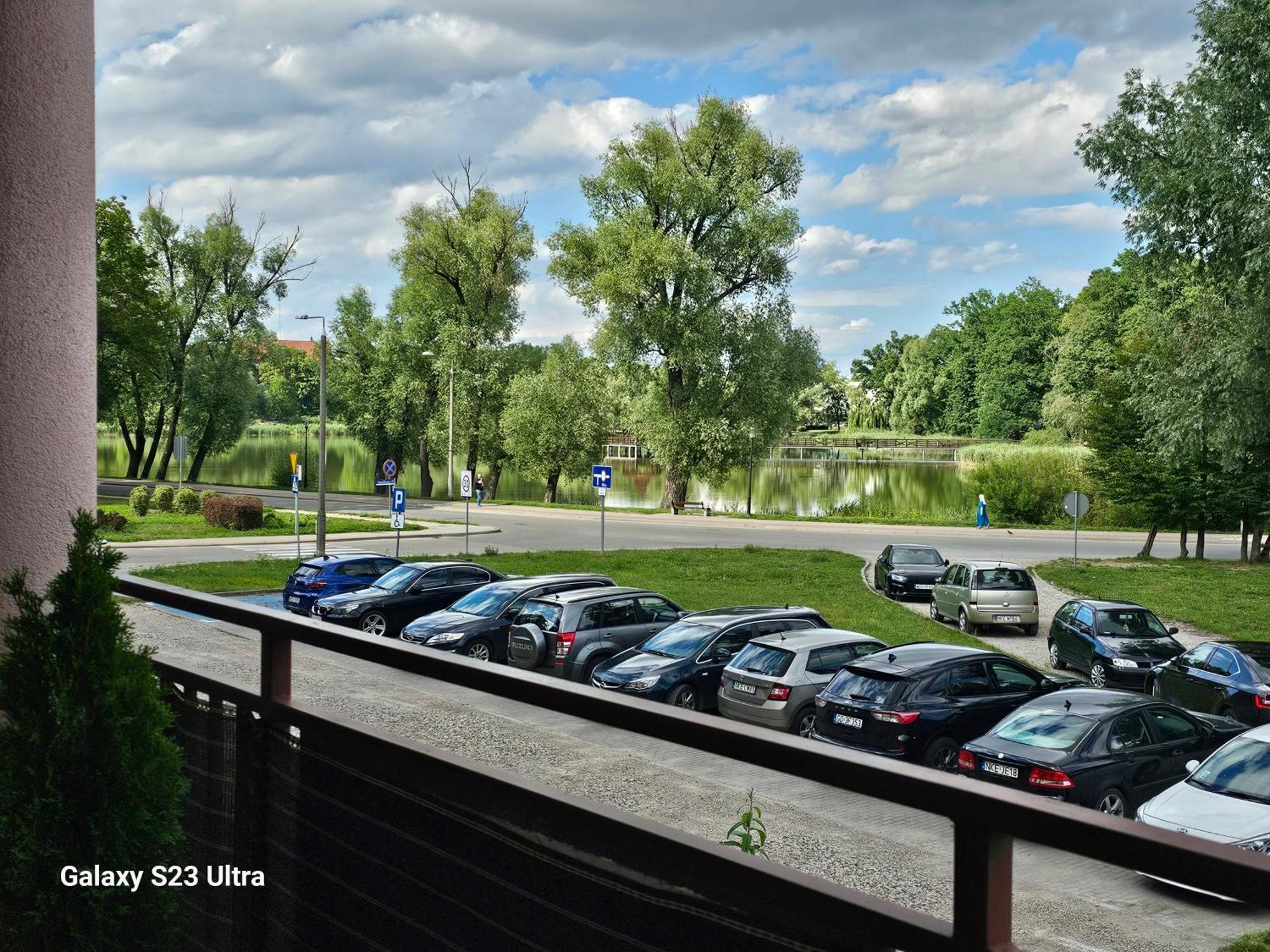 Apartament W Centrum Z Widokiem Na Jeziorko ケントシン エクステリア 写真