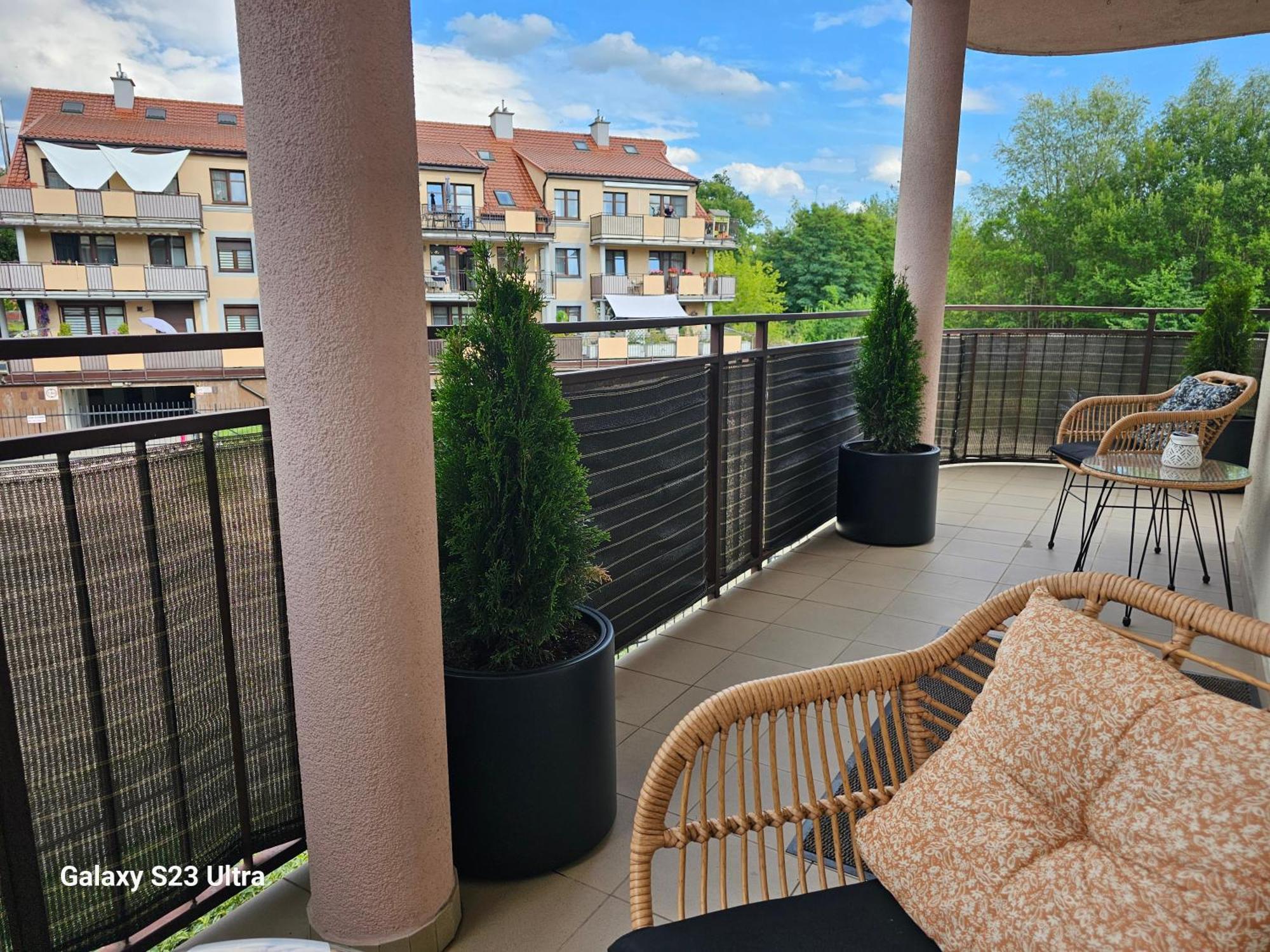 Apartament W Centrum Z Widokiem Na Jeziorko ケントシン エクステリア 写真