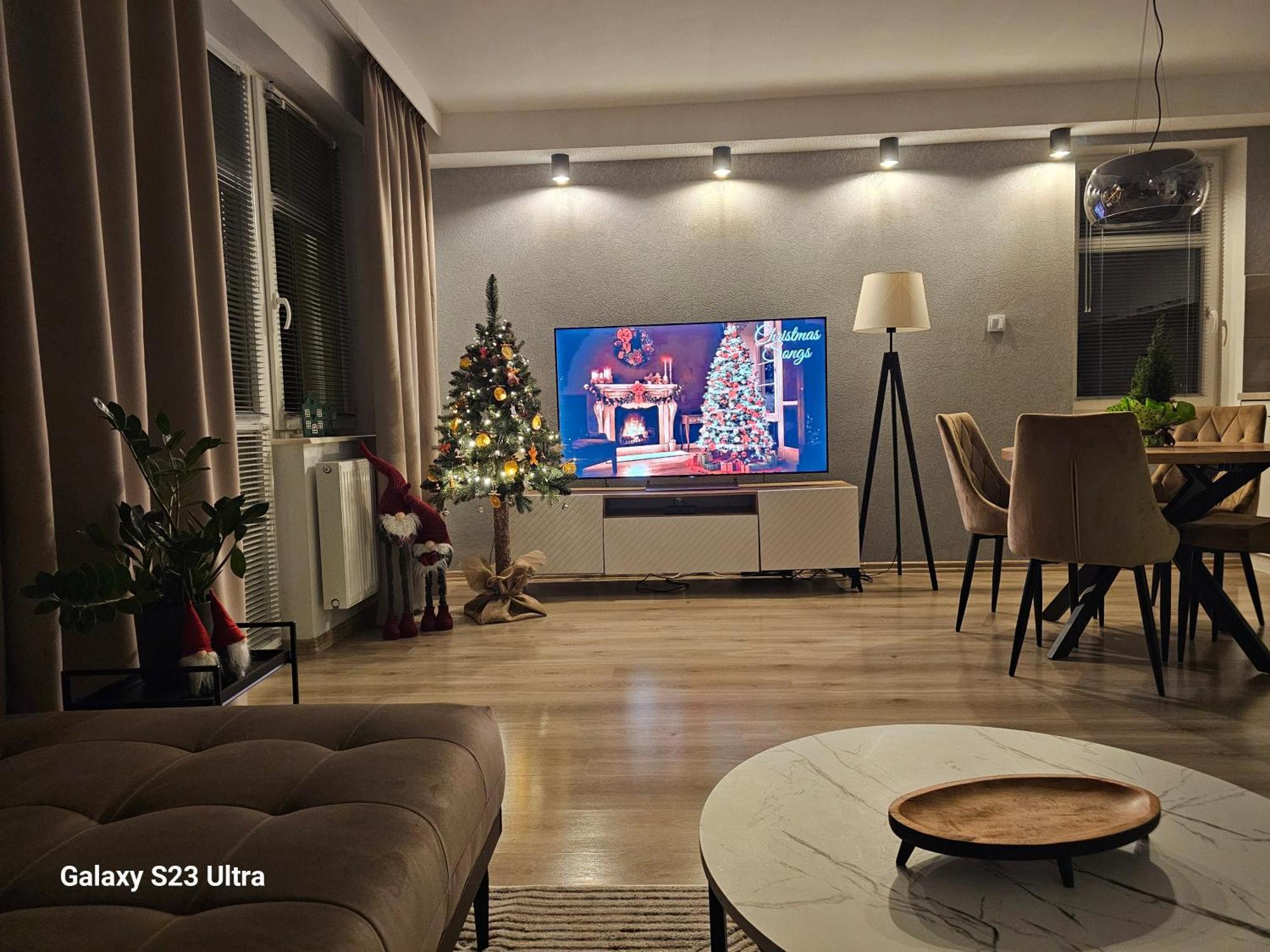 Apartament W Centrum Z Widokiem Na Jeziorko ケントシン エクステリア 写真