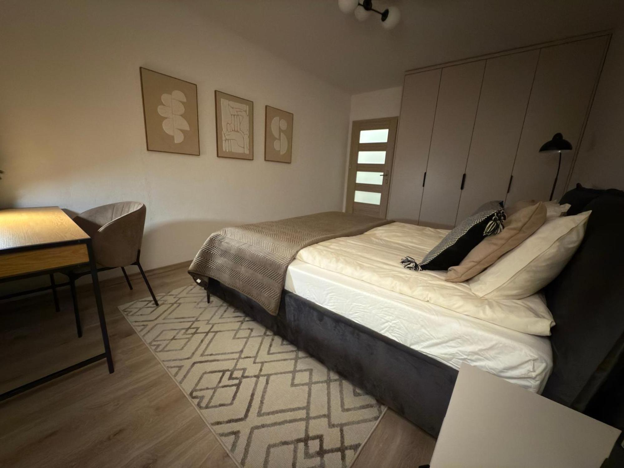 Apartament W Centrum Z Widokiem Na Jeziorko ケントシン エクステリア 写真