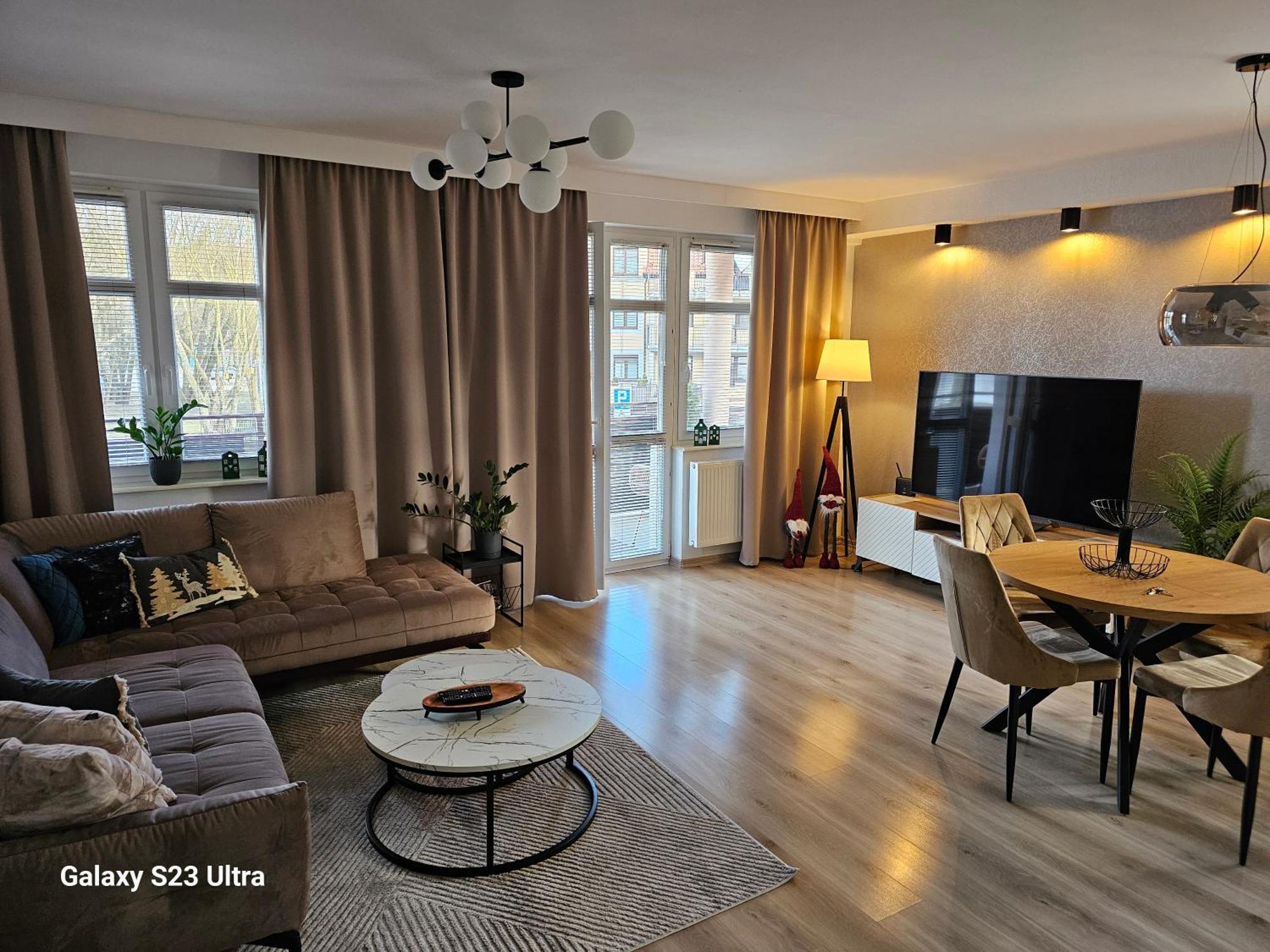 Apartament W Centrum Z Widokiem Na Jeziorko ケントシン エクステリア 写真