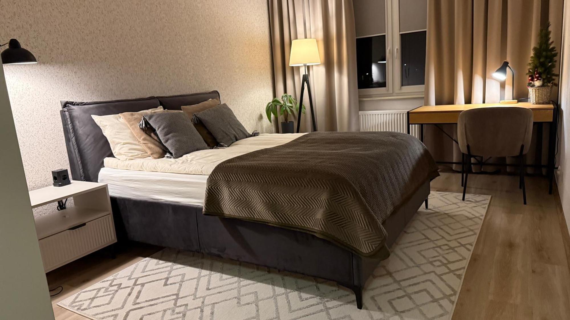 Apartament W Centrum Z Widokiem Na Jeziorko ケントシン エクステリア 写真